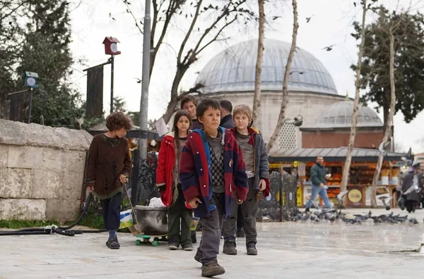 ates-kuslari-10-bolum-fragmani-yayinlandi-ne-demek-mercanla-ayni-cati-altinda-duramam-1679948149325.jpg Ateş Kuşları 10. bölüm fragmanı yayınlandı: “Ne demek Mercan’la aynı çatı altında duramam”-5