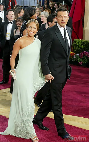 Jennifer Lopez ve Ben Affleck'in 3 günlük düğününün ilk gününde kriz üstüne kriz! Eski eşini düğüne çağırdı kapıya ambulans dayandı - 24