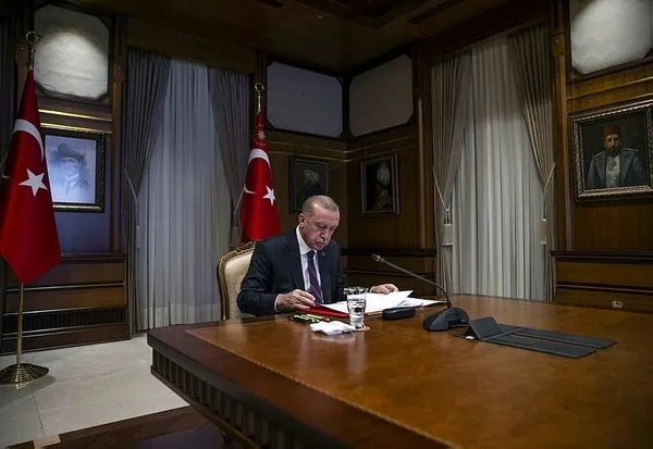 son-dakika-baskan-erdogan-fransa-cumhurbaskani-emmanuel-macron-ile-gorustu-1614712108192.jpeg Son dakika: Başkan Erdoğan, Fransa Cumhurbaşkanı Emmanuel Macron ile görüştü-2