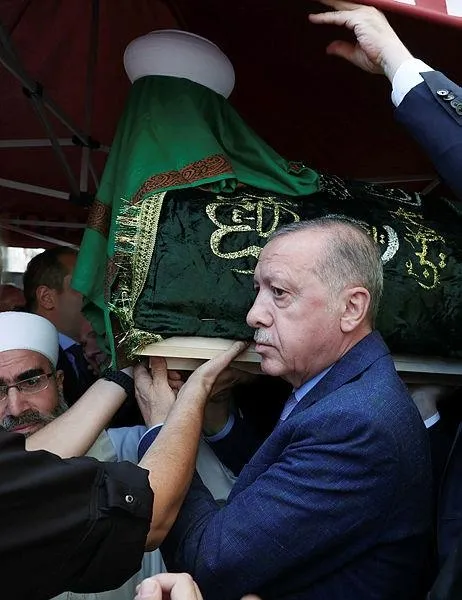 iste-mahmut-ustaosmanoglunun-bilinmeyenleri-torunu-muhammet-fatih-ustaosmanoglu-a-haberde-anlatti-1656166709572.jpeg İşte Mahmut Ustaosmanoğlu'nun bilinmeyenleri... Torunu Muhammet Fatih Ustaosmanoğlu A Haber'de anlattı-2