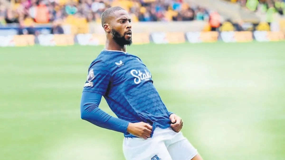 Fenerbahçe aradığı santrforu İngiltere’de buldu