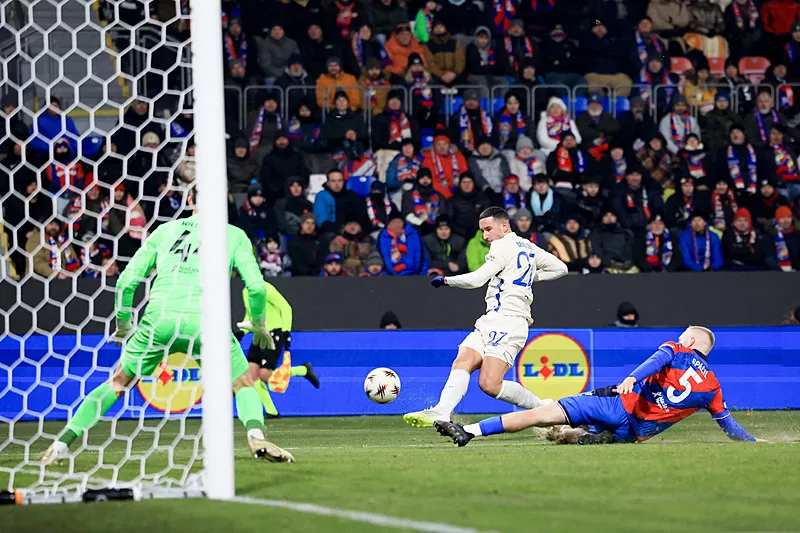 Fenerbahçe 2 yıldızın transferini bitiriyor! Forvete eski Beşiktaşlı - 26