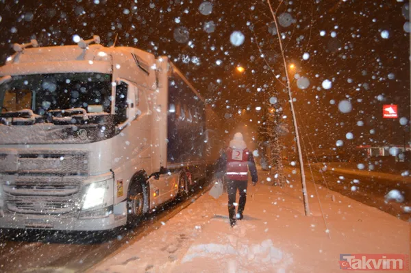 SON DAKİKA: Beyaz esaret! Balıkesir-Susurluk yolu saatlerdir kapalı - 6