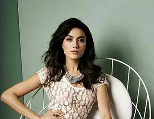 Cannes’da aşk pozu