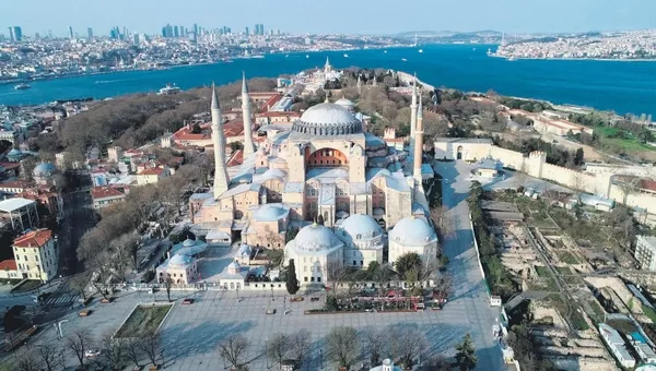 86-yil-sonra-tekrar-ibadete-acilacak-olan-ayasofyaya-uclu-cozum-1594504236729.jpeg 86 yıl sonra tekrar ibadete açılacak olan Ayasofya’ya üçlü çözüm-7