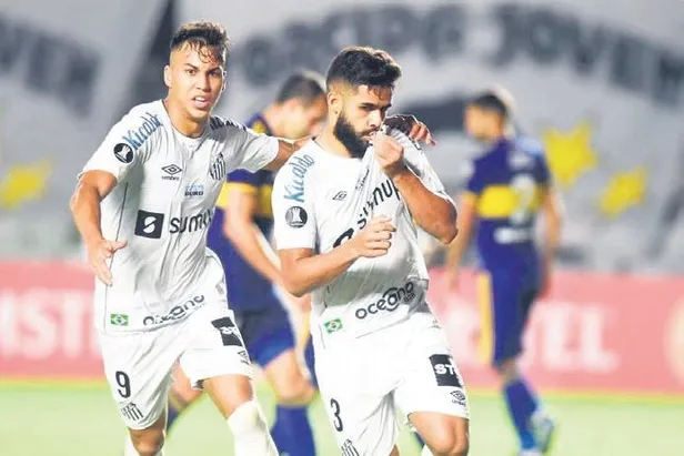 ulkemizi-kisa-mesafe-surat-pateninde-temsil-eden-furkan-akar-olimpiyat-tarihimizde-bir-ilke-imza-atti-1644272548495.jpeg Ülkemizi kısa mesafe sürat pateninde temsil eden Furkan Akar olimpiyat tarihimizde bir ilke imza attı-8