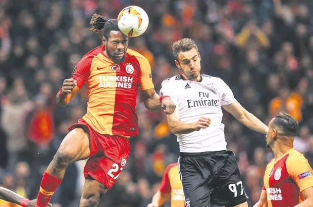 Aslan’dan karavana