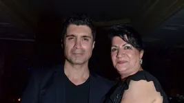 Dua istedi: Özcan Deniz’in annesi kanserle mücadele ediyor!