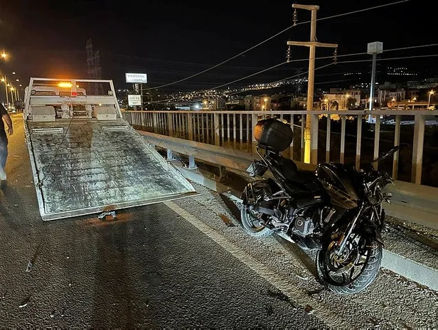 İzmir'de gece yarısı feci kaza! Kamyona çarpan motosikletin sürücüsü öldü-2