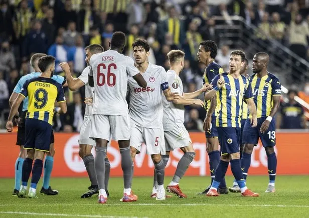Galatasaray Fenerbahce Maci Biletleri Satisa Cikti Mi Galatasaray Fenerbahce Maci Bilet Fiyatlari Ne Kadar Kac Tl Takvim