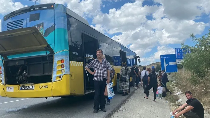 iettde-kara-delik-chpli-ibb-baskani-ekrem-imamoglu-istanbulu-hem-turkiyeye-hem-de-dunyaya-rezil-etti-dunyada-e-1705697280777.jpeg İETT'de kara delik | CHP'li İBB Başkanı Ekrem İmamoğlu, İstanbul'u hem Türkiye'ye hem de dünyaya rezil etti: Dünyada en çok otobüs bozulan şehir-5