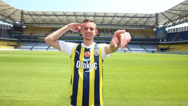 fenerbahceden-10-numara-transfer-polonyali-sebastian-szymanski-performansiyla-goz-kamastiriyor-1692401758467.jpeg