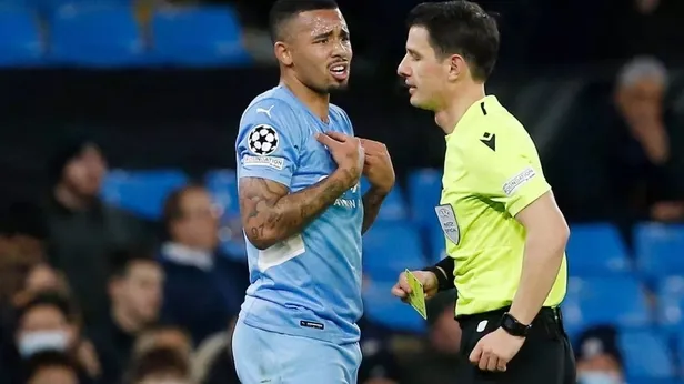 halil-umut-meler-hangi-takimi-tutuyor-gs-bjk-macinin-hakemi-halil-umut-meler-kimdir-kac-yasinda-nereli-halil-u-1667399073784.jpeg HALİL UMUT MELER HANGİ TAKIMI TUTUYOR? GS-BJK maçının hakemi Halil Umut Meler kimdir, kaç yaşında, nereli? Halil Umut Meler kariyeri!-5