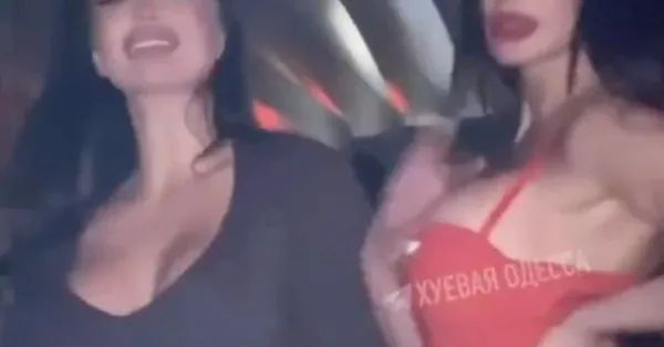 Ülke savaşta o alemde! Zelenski’nin basın sözcüsü Ivanna Platovska’nın yılbaşı görüntüleri ifşa oldu! Tepki yağıyor