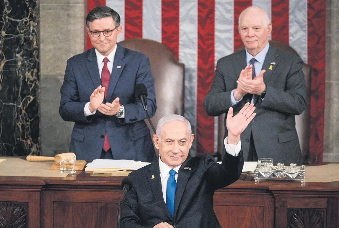 Gazze kasabı alkışlandı