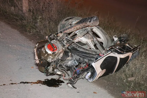 Sakarya'da feci kaza: Motosiklet ikiye bölündü - 3