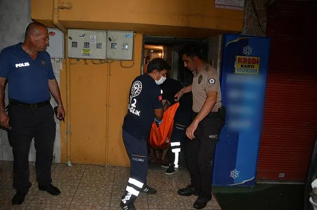 Son dakika: Adana'da küfür kavgası kanlı bitti: Kendilerini uyaran adamı bıçakladılar