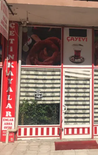 Çay ocağında husumetlisini öldürdü