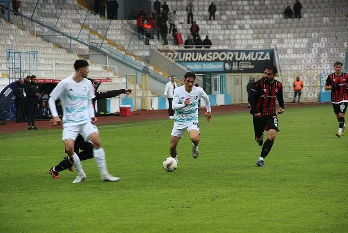 ziraat-turkiye-kupasindan-24-erzincanspor-turladi-mac-sonucu-erzurumspor-fk-24-erzincanspor-1701867623682.jpeg