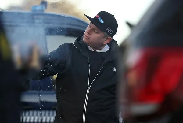 avrupa-kuran-i-kerime-alcak-saldiriya-sahip-cikiyor-rasmus-paludan-bu-kez-danimarkada-cuma-namazi-cikisi-muslu-1674832675485.jpg Kur'an-ı Kerim'e alçak saldırıya Mehter Marşlı ayar! Provokatör Rasmus Paludan bu kez Danimarka'da sahneye çıktı-6