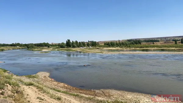 Diyarbakır Sur'da serinlemek için Dicle Nehri'ne giren Vali Aydın Arslan Fen Lisesi öğrencileri boğuldu! Okulda yas var psikolojik destek başladı - 19