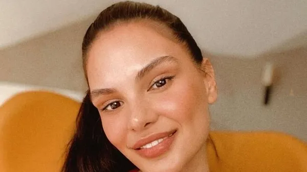 Demi Moore,Victoria Beckham, Almeda Abazi... Ünlüler, şimdi de sülük tedavisi için sıraya girdi:-14