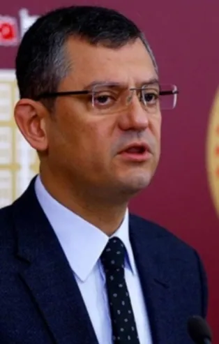 Skandalların adamı CHP'li Özgür Özel!