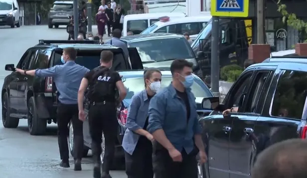 Başkan Erdoğan Üsküdar'da vatandaşlarla sohbet etti çocuklara oyuncak dağıttı-2