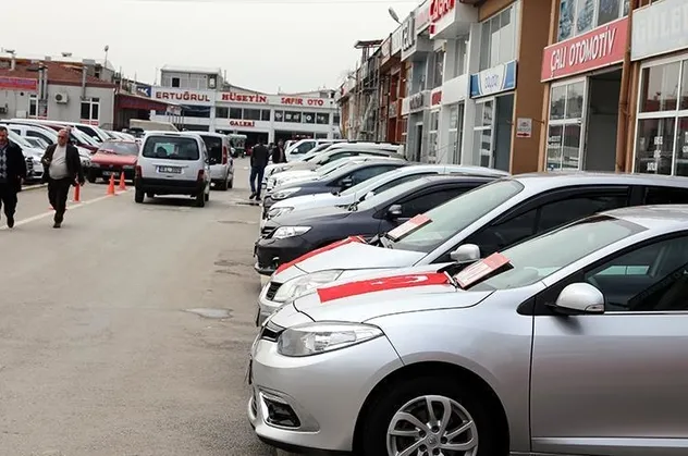 2. el otomobil fiyatları düşecek mi? Esnaf araç bulamıyor!