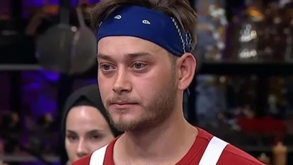 emre-buber-acun-ilicaliya-rest-mi-cekti-sok-teklif-ifsa-oldu-o-iddiayla-ortalik-karisti-masterchef-emrenin-flas-karari-1637170308448.jpg