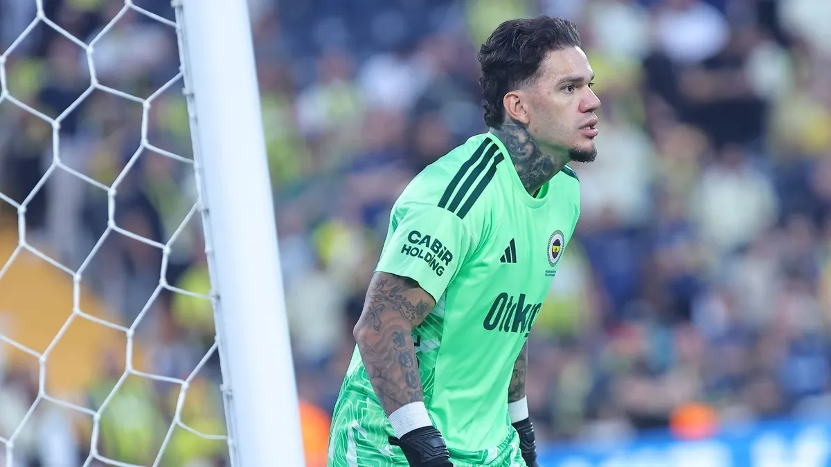 Fenerbahçe’nin yıldız kalecisi Ederson’dan Marmaris’te jet sosyete tatili: 3 günlük kaçamak 3 milyon lira