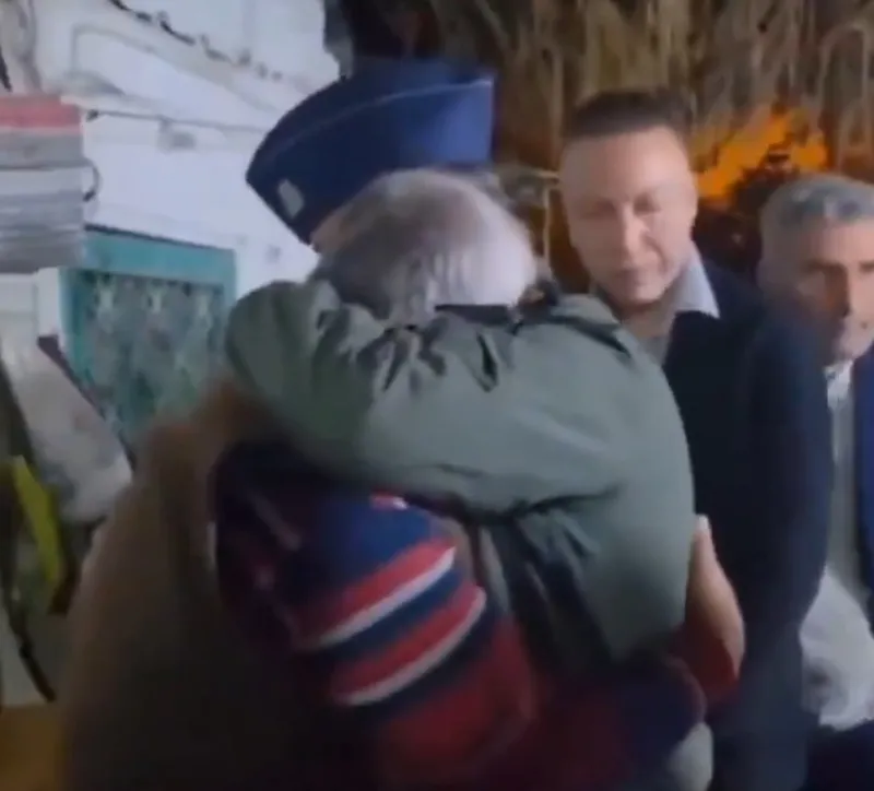 Türkiye'yi ağlatan görüntü (Ekran görüntüsü)