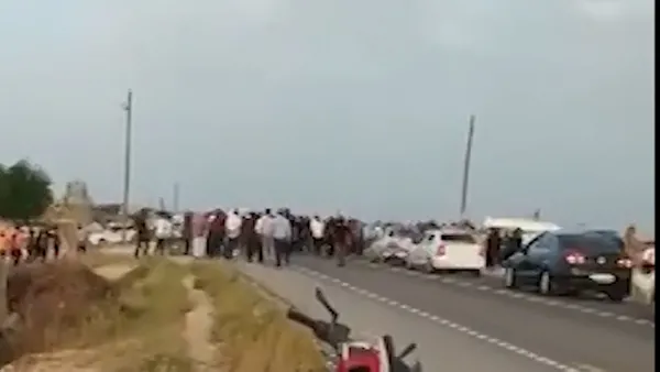 trajikomik-olay-trafik-kazasi-sonrasi-cikan-kavgayi-jandarma-havaya-ates-acarak-ayirdi-1651750160798.jpg Trajikomik olay: Trafik kazası sonrası çıkan kavgayı jandarma havaya ateş açarak ayırdı-4