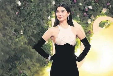 Dillere düştü