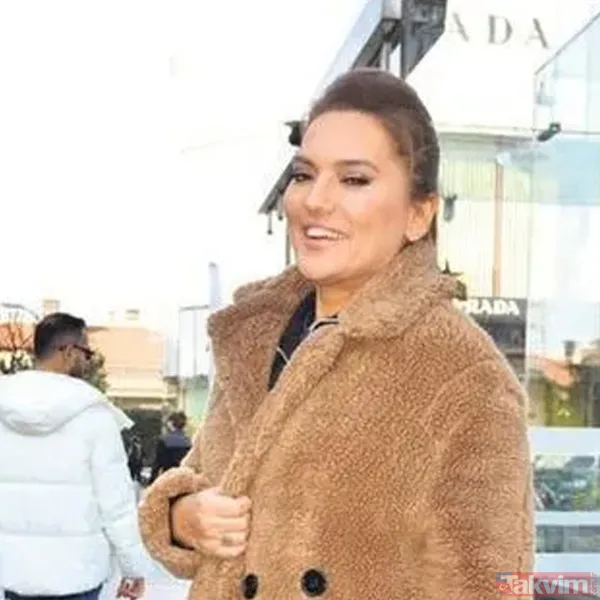 Diva “Zeki Müren intihar etti” demişti! Demet Akalın’dan Bülent Ersoy itirafı geldi! “Tabii ki konuşulan birçok konu var ama...” - 8