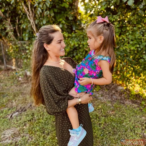 Pılını pırtını toplayıp Amerika’ya yerleşmişti! Ceyda Ateş iftar menüsü hazırlayıp komşularına dağıttı! “Komşularımız bayram ediyor” - 26