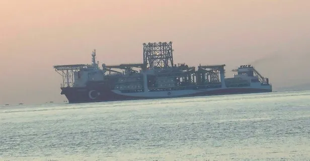 Son dakika: Kanuni sondaj gemisi Karadeniz’de yeni keşifler yapmak için İstanbul’dan hareket etti