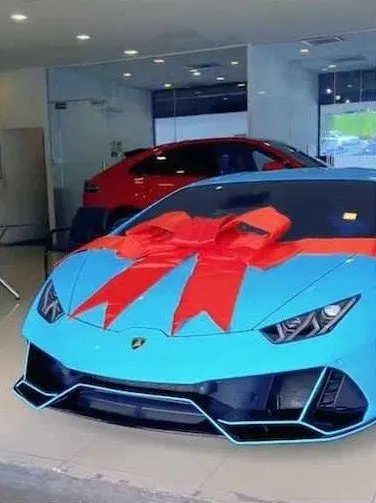 malezyada-hamile-kadin-esine-lamborghini-hediye-etti-degeri-480-bin-dolar-lohusalik-doneminde-istiyorum-1647256915506.jpg Malezya'da hamile kadın eşine Lamborghini hediye etti! Değeri 480 bin dolar! Lohusalık döneminde istiyorum-3