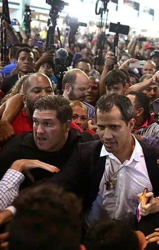 Juan Guaido Venezuela’ya döndü! 19 Ocak'ta ülkeden ayrılmıştı...