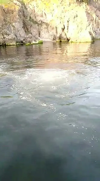 Heybeliada'da İSKİ'ye ait deniz deşarj hattı patladı! Lağım suyu deniz yüzeyine çıktı