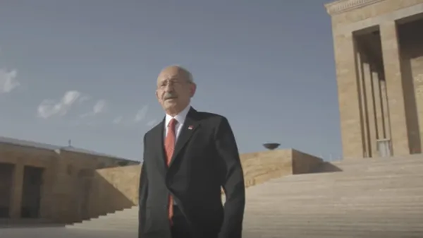 son-dakika-baskan-recep-tayyip-erdogana-karsi-10-secim-kaybeden-kemal-kilicdaroglu-cumhurbaskanligi-adayligi-icin-dugmeye-basti-1621240216529.jpg SON DAKİKA: Başkan Recep Tayyip Erdoğan'a karşı 10 seçim kaybeden Kemal Kılıçdaroğlu Cumhurbaşkanlığı adaylığı için düğmeye bastı-8