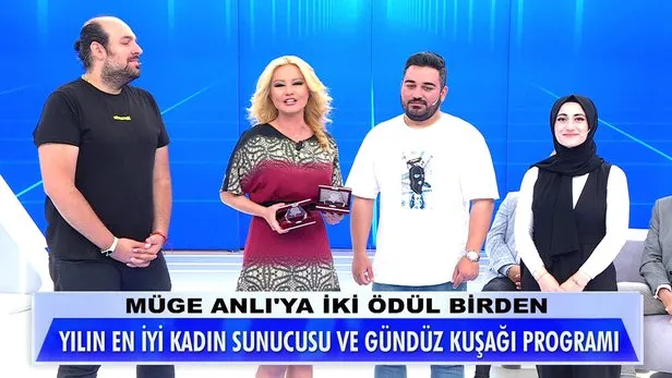 muge-anli-ruzgari-iki-odul-birden-aldi-1652865131269.jpg