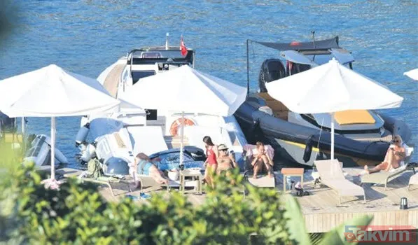 Pınar Altuğ leopar bikisiniyle sere serpe yakalandı 20'liklere taş çıkardı! 47'lik Pınar Altuğ adeta düşman çatlattı - 6