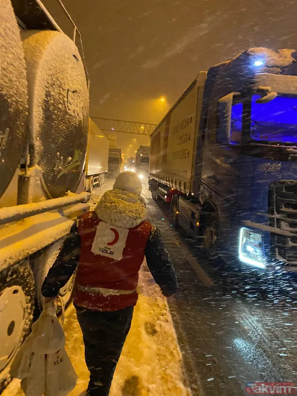 SON DAKİKA: Beyaz esaret! Balıkesir-Susurluk yolu saatlerdir kapalı - 11