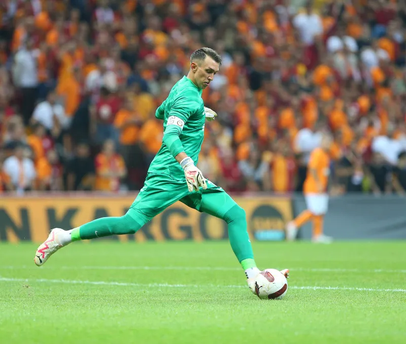 GALATASARAY TRANSFER HABERLERİ | Galatasaray'da 1 devir sona eriyor! Muslera'nın yeni takımını duyurdular - 4