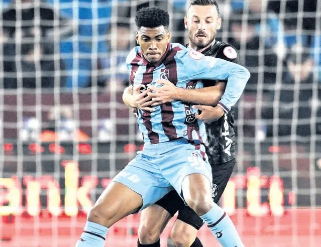 Trabzonspor’da transfer hareketliliği! Batagov Ouali ve Augusto’ya milyon euroluk teklifler geldi