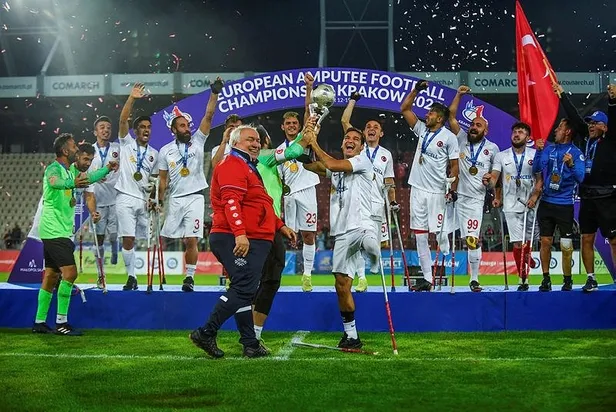 ampute-futbol-milli-takimimiz-avrupa-sampiyonu-oldu-turkiye-6-0-ispanya-mac-sonucu-1632085944700.jpeg Ampute Futbol Milli Takımımız Avrupa Şampiyonu oldu! Türkiye 6-0 İspanya | MAÇ SONUCU-5
