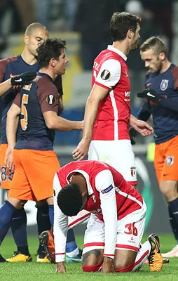 Medipol Başakşehir'den zaferle veda