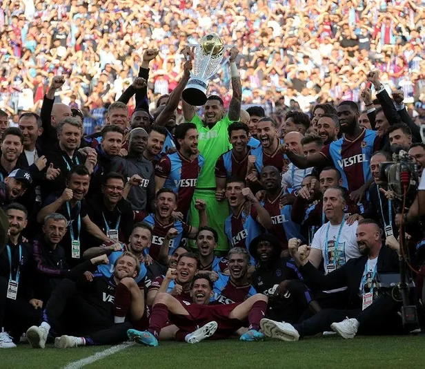 trabzonspor-asbaskani-ertugrul-dogan-takvime-konustu-artik-sampiyonluk-icin-bu-kadar-beklemeyecegiz-1652907789249.jpeg Trabzonspor Asbaşkanı Ertuğrul Doğan TAKVİM’e konuştu: "Berat Albayrak'ın ülke futboluna katkısı inanılmaz"-4