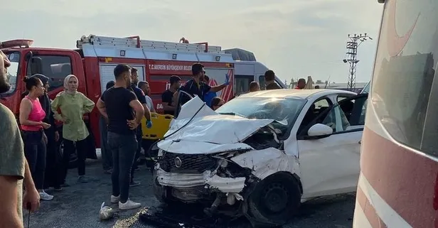Mersin'de feci kaza! İşçi servisi ile otomobil çarpıştı: 15 yaralı